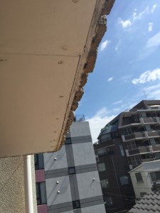 軒と外壁の隙間