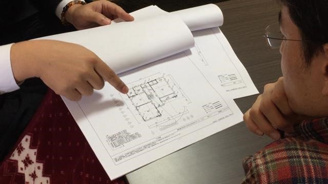 もちろん予算との兼ね合いもありますが、まず上記事項を優先して そのあとに、自分の住みやすいように外装や内装工事(クロスの張替え、キッチンやお風呂など設備交換や間取り変更)どのリフォームを検討しましょう!