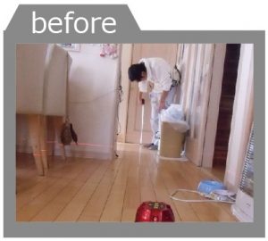 建物調査の様子。傾きは指摘されませんでした。